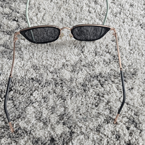 2for1 😎SUNGLASSES - Picture 4 of 7